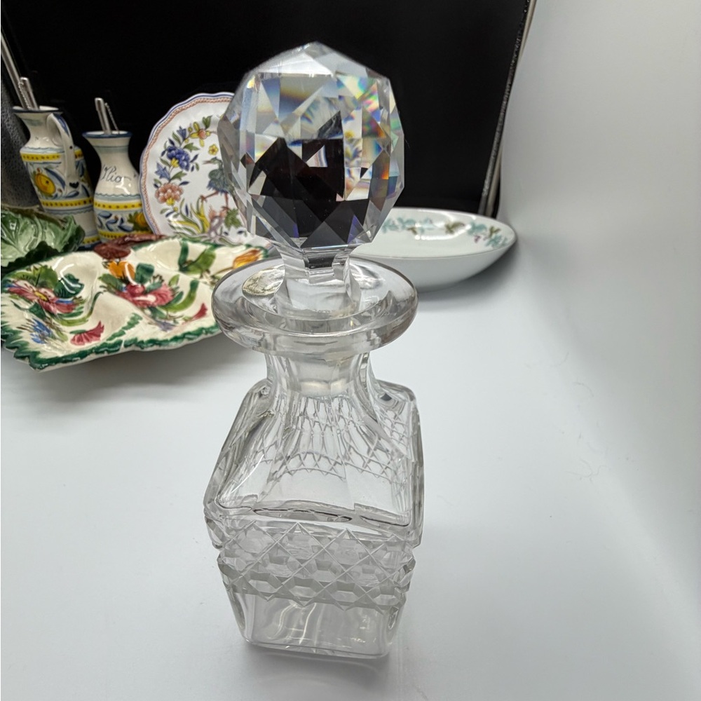 Cut Crystal Decanter with Faceted Stopper - Clear